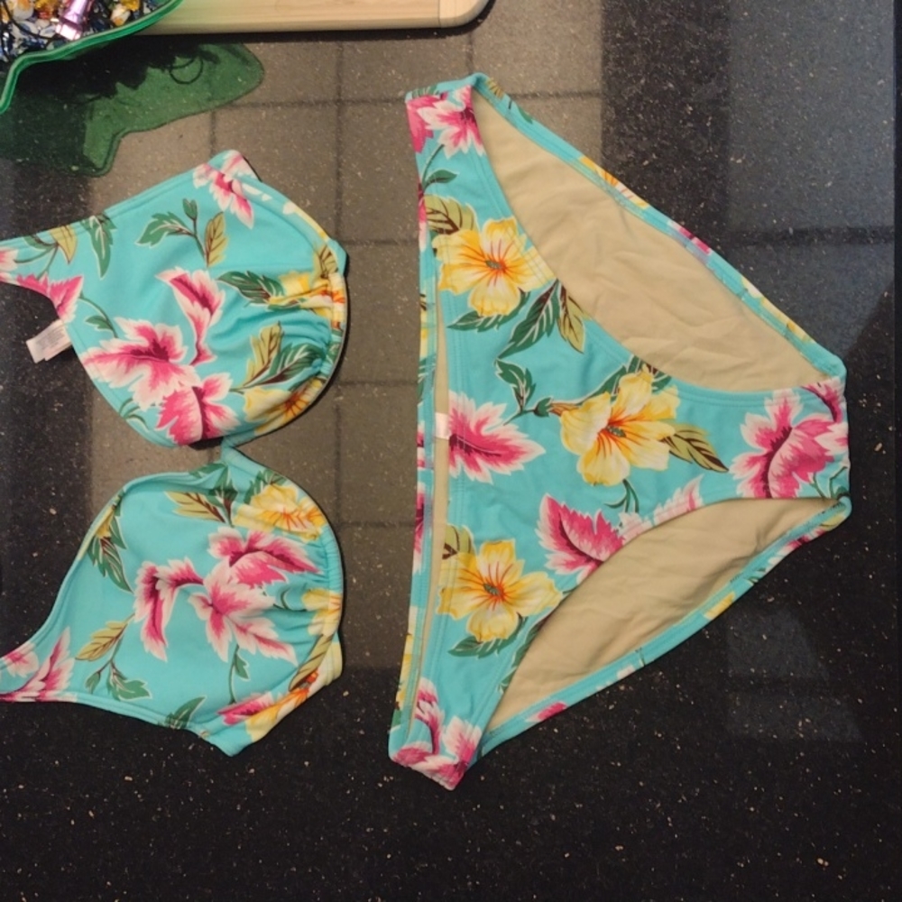 Victoria Secret Floral Bathing Suit size: large